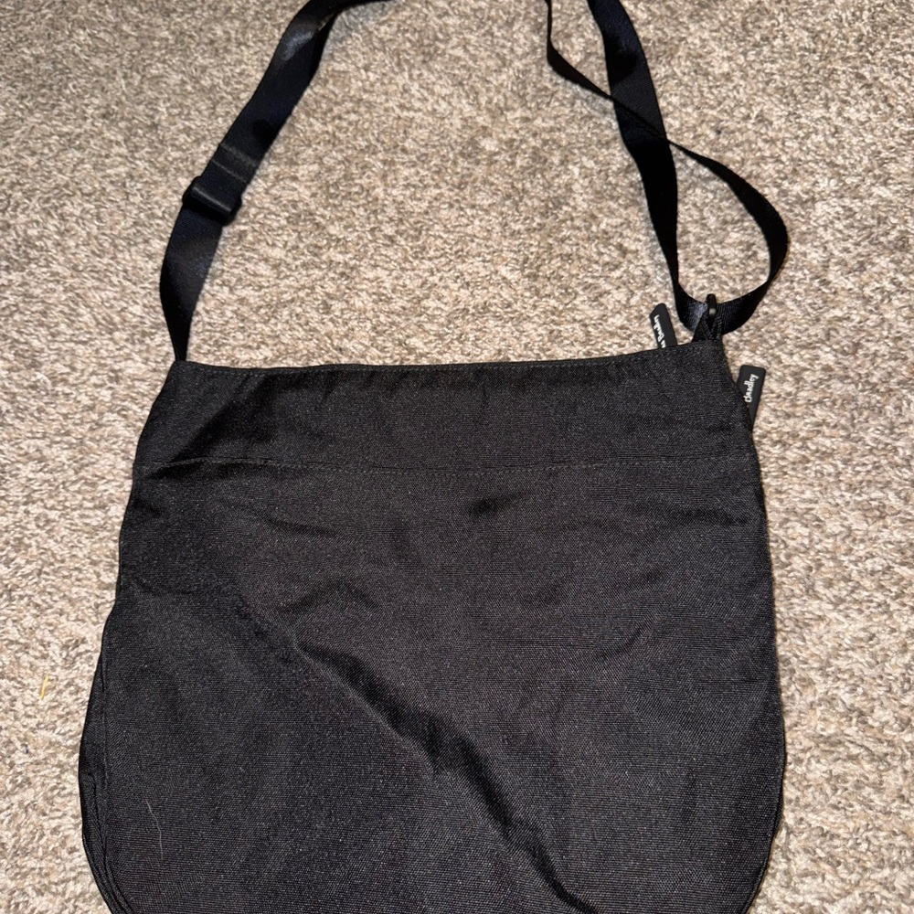 Vera Bradley Black Crossbody Messenger Bag - Picture 2 of 5